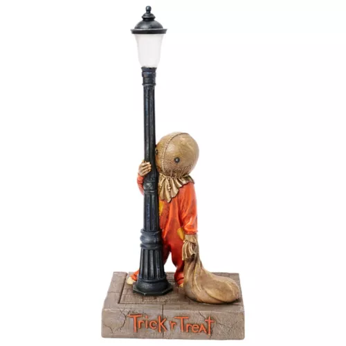 Light-Up Lamp Post Sam Statue - Trick \'r Treat
